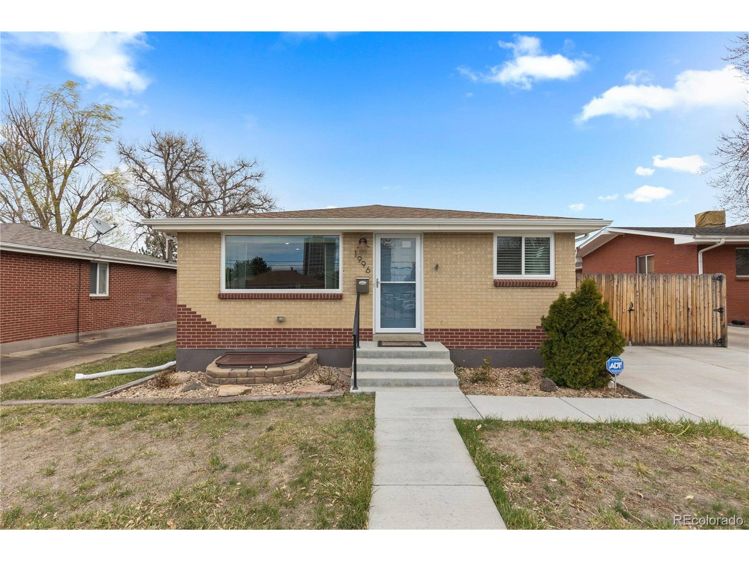 Denver, CO 80222,1996 S Dexter St