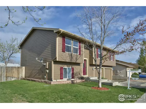 1045 Sunrise Cir, Dacono, CO 80514