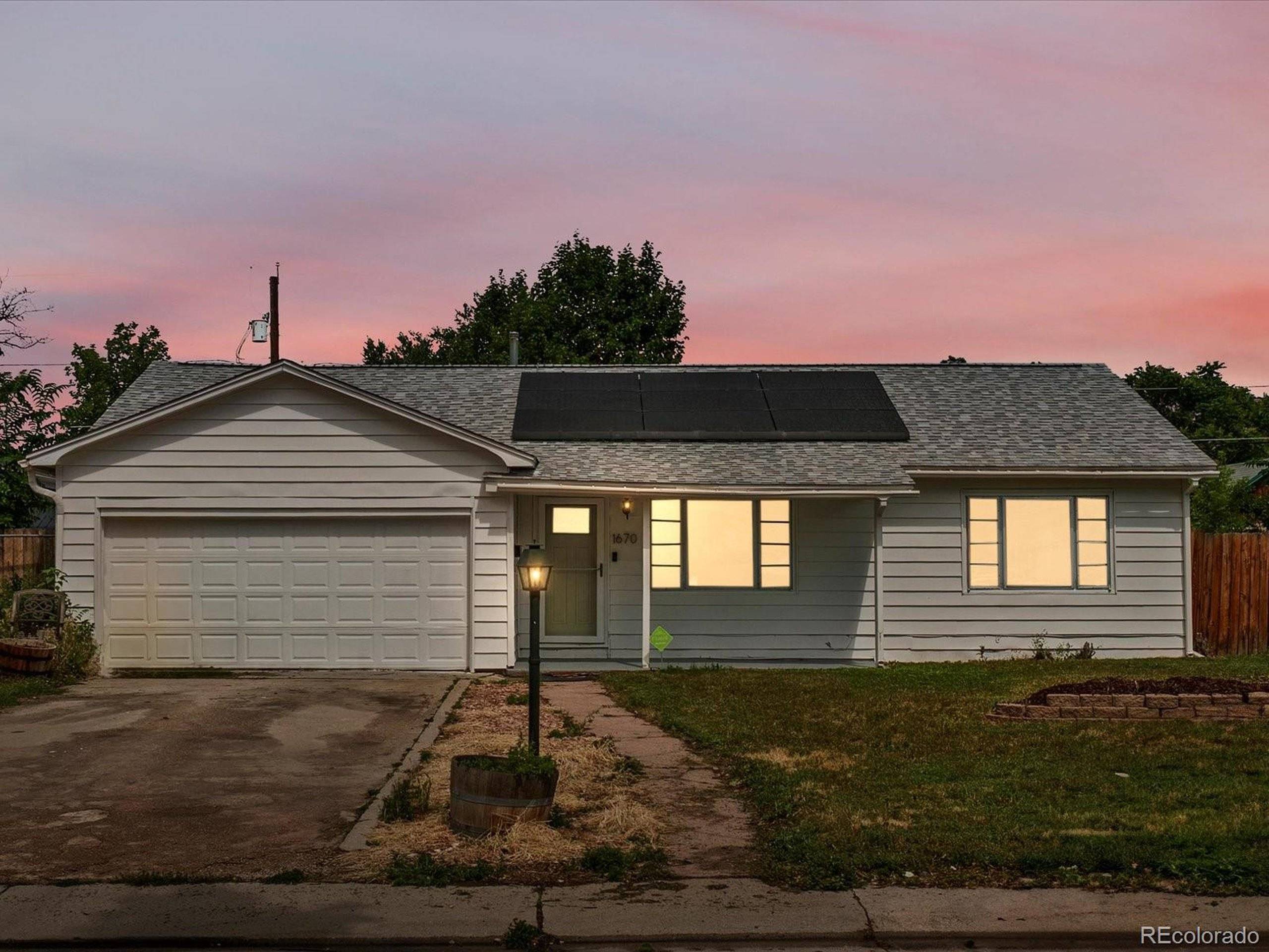 1670 Oakland St, Aurora, CO 80010