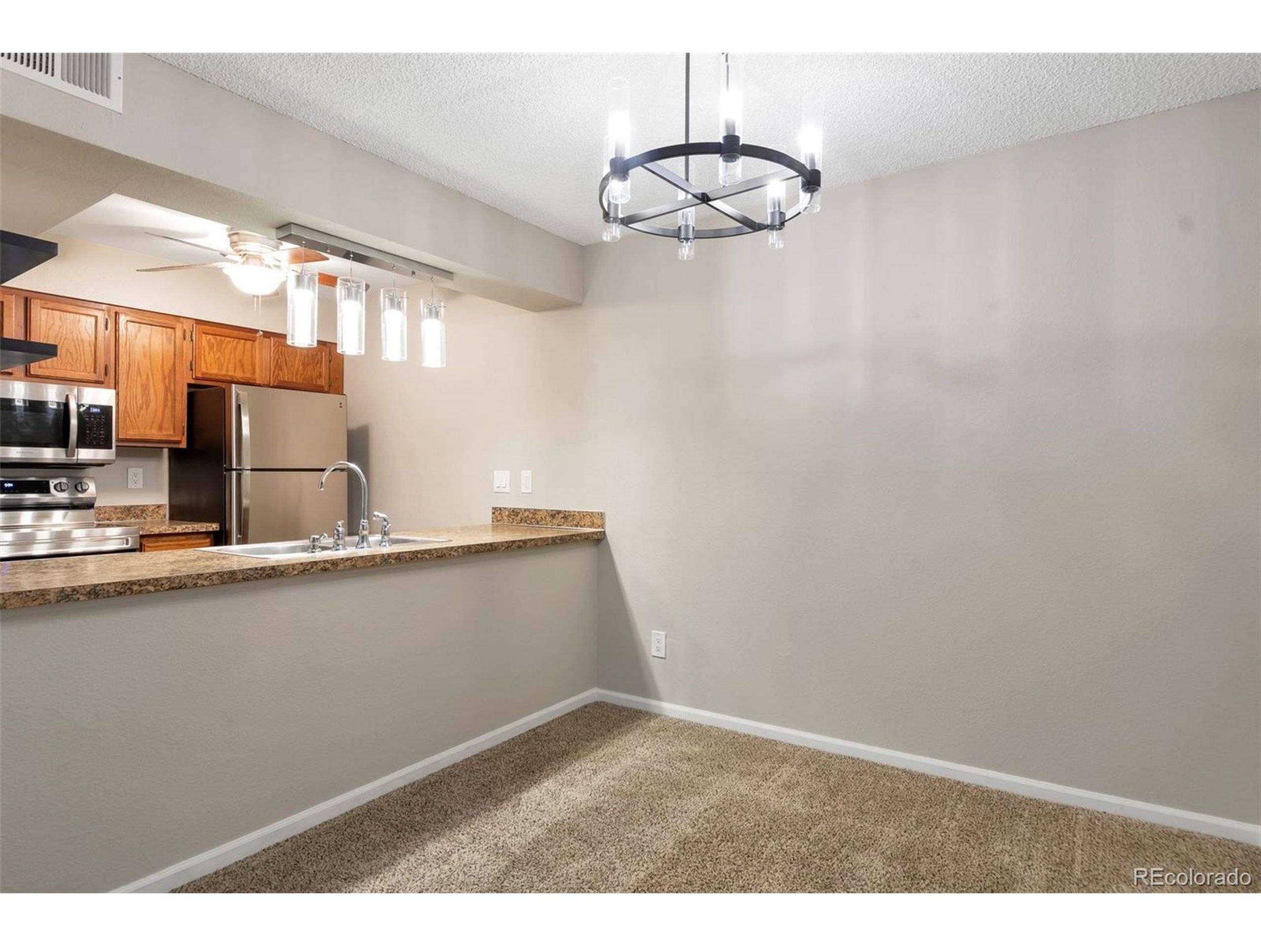 Lakewood, CO 80228,539 Wright St #208
