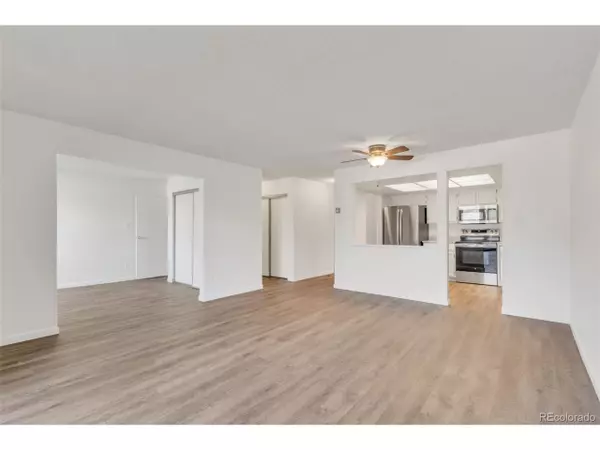 13992 E Marina Dr #109, Aurora, CO 80014