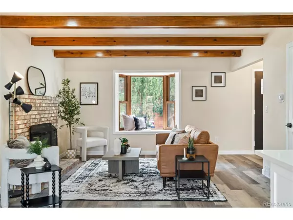 5599 W Maplewood Pl, Littleton, CO 80123