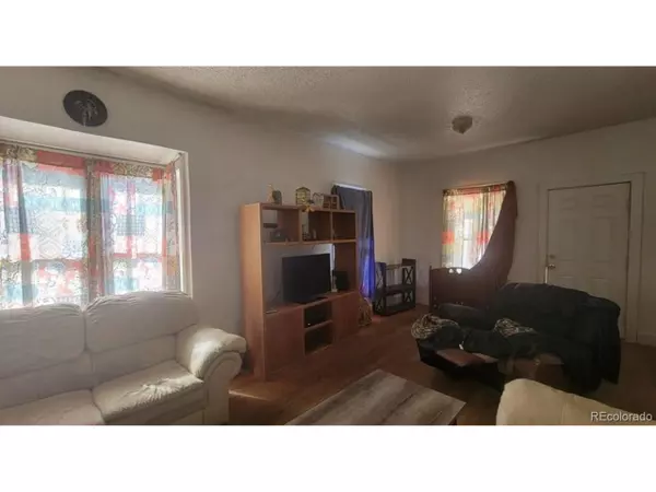 Pueblo, CO 81004,927 Veta Ave