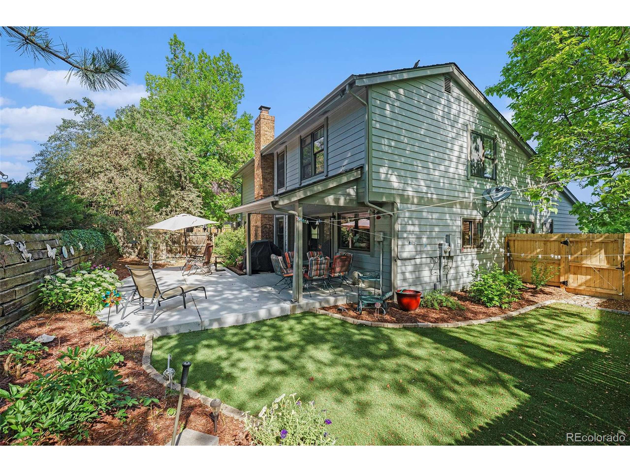 Arvada, CO 80005,8002 Field Ct