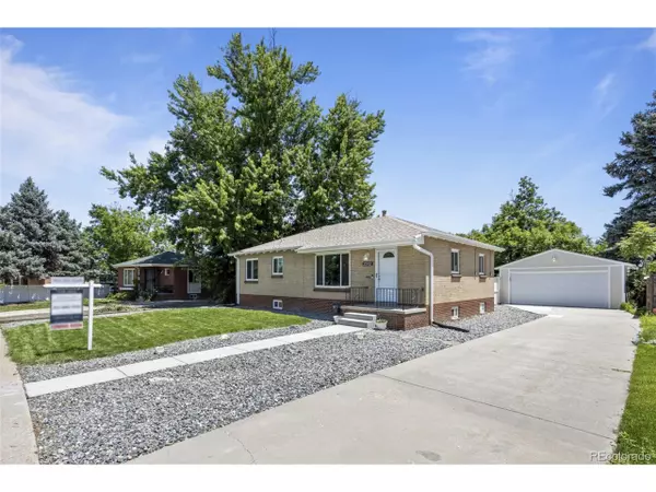 2582 S Uno Way, Denver, CO 80219