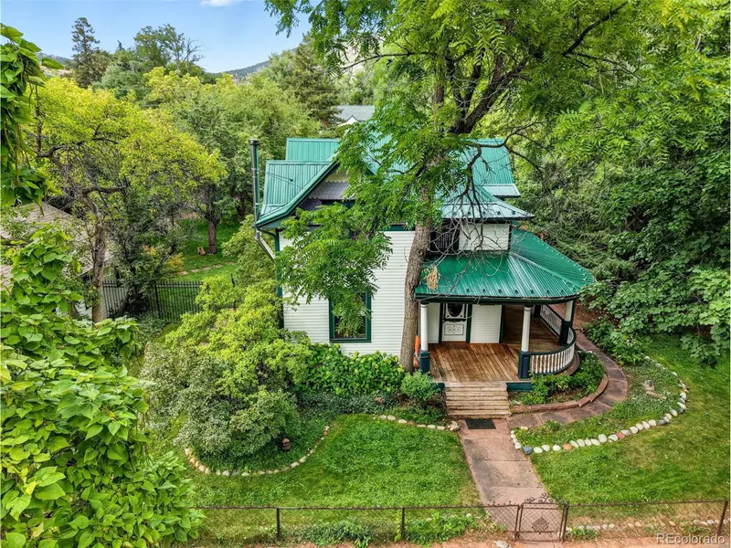 418 Seward St, Lyons, CO 80540