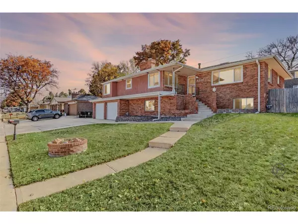 8366 W 71St Pl, Arvada, CO 80004