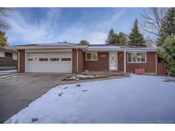 5876 Parfet Ct, Arvada, CO 80004