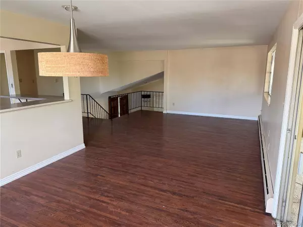 Denver, CO 80222,3111 S Holly Pl