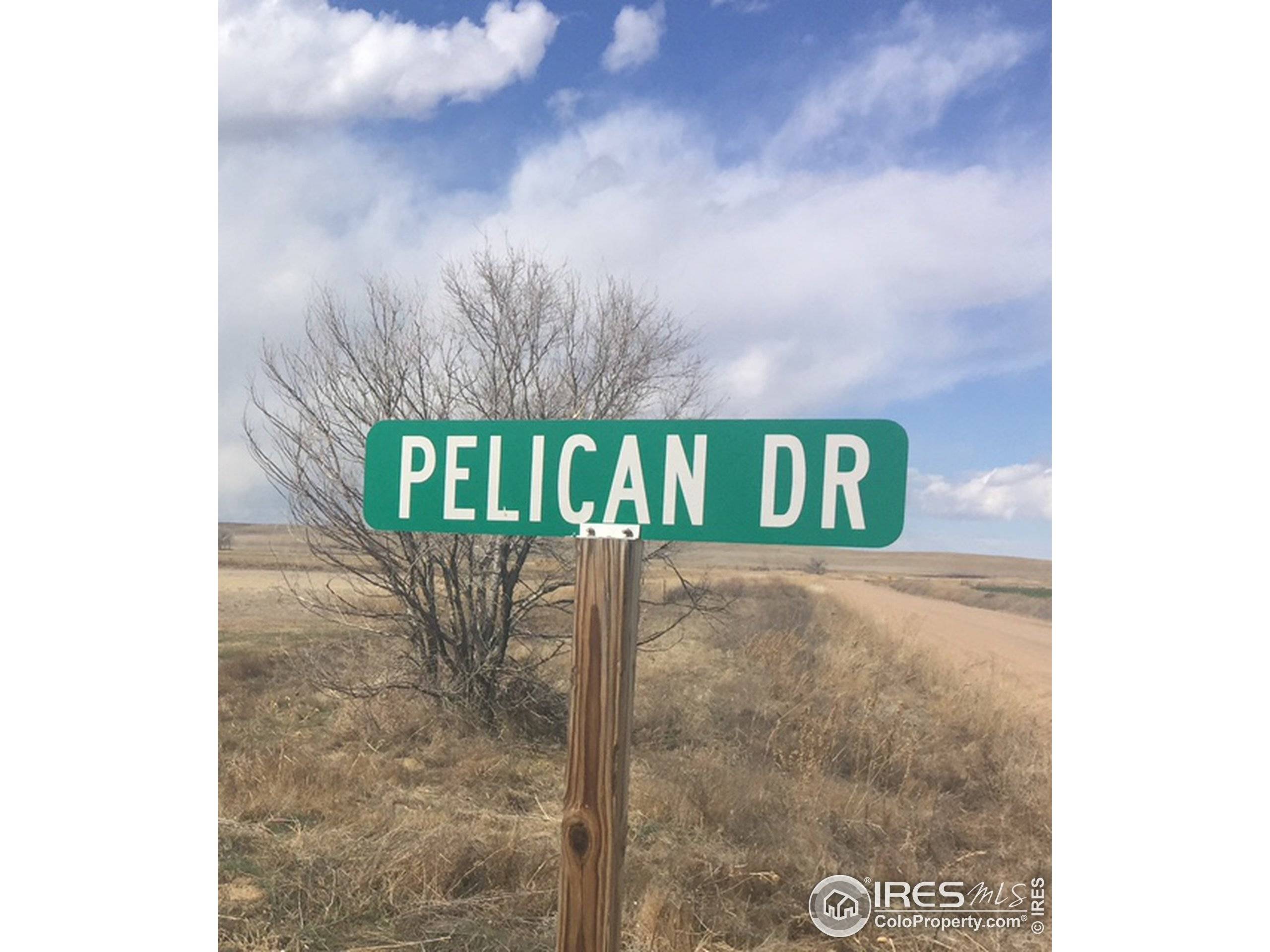 4 Pelican Dr, Weldona, CO 80653