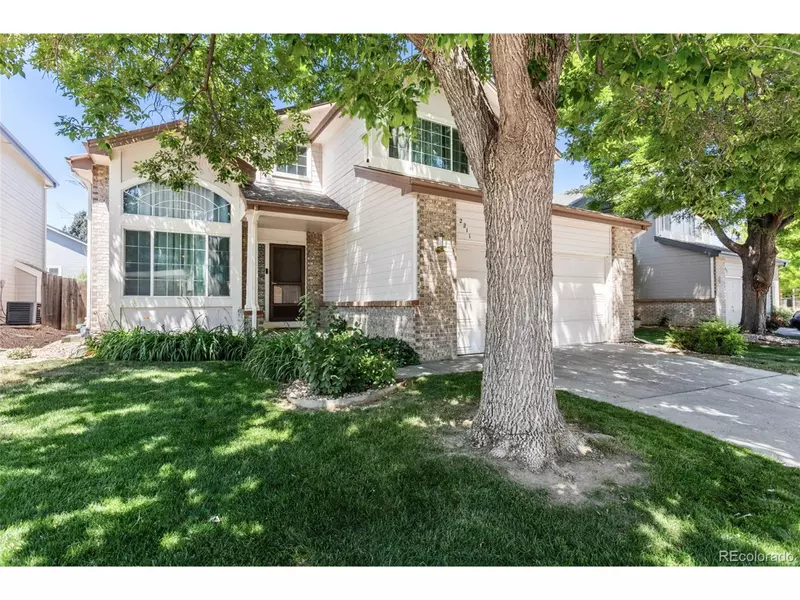 2211 S Moline Ct, Aurora, CO 80014