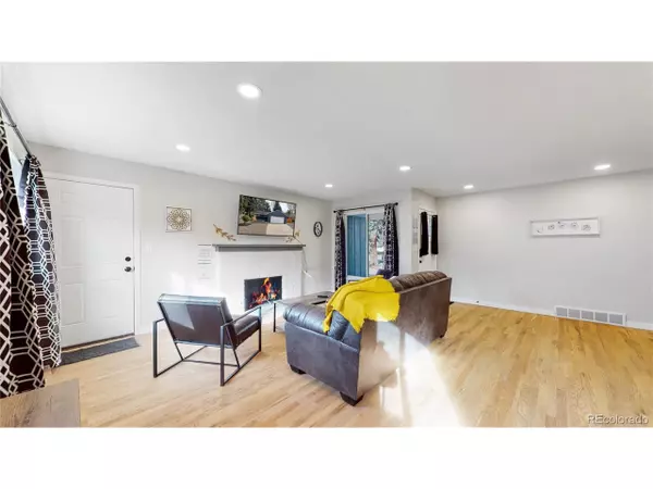 Denver, CO 80222,3064 S Holly Pl