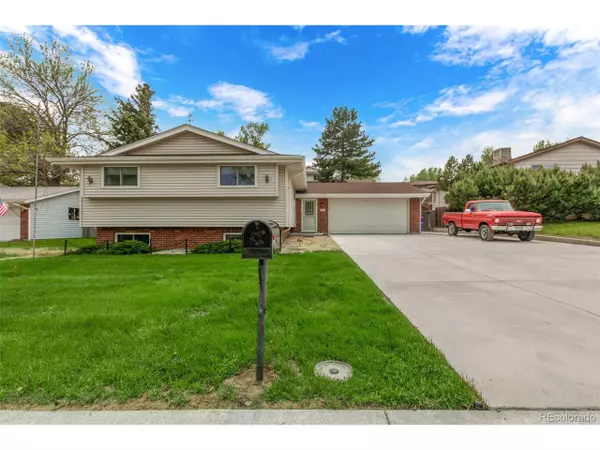 7484 W 73rd Pl, Arvada, CO 80003