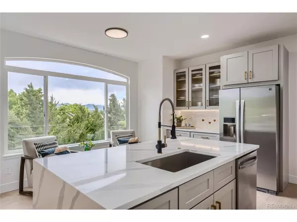 7421 S Crescent Ct, Littleton, CO 80120