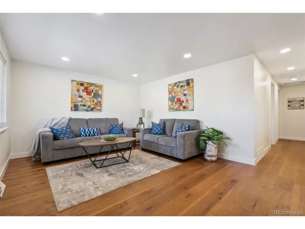 Arvada, CO 80004,6193 Holland St