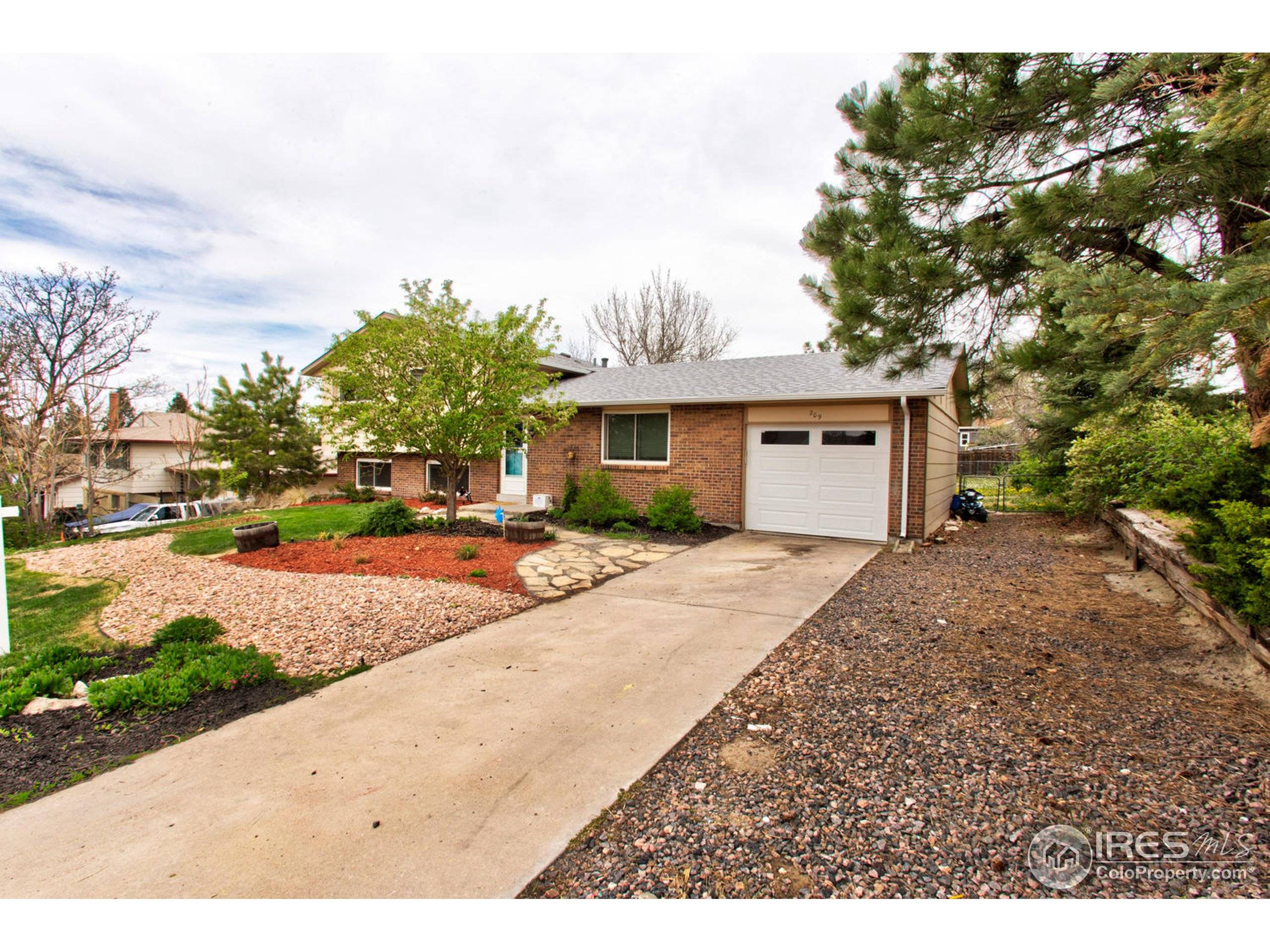 Castle Rock, CO 80104,209 Cedar Ave