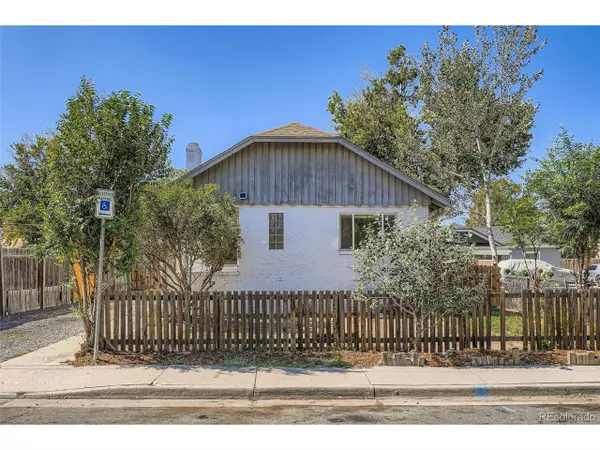 1541 Dallas St, Aurora, CO 80010