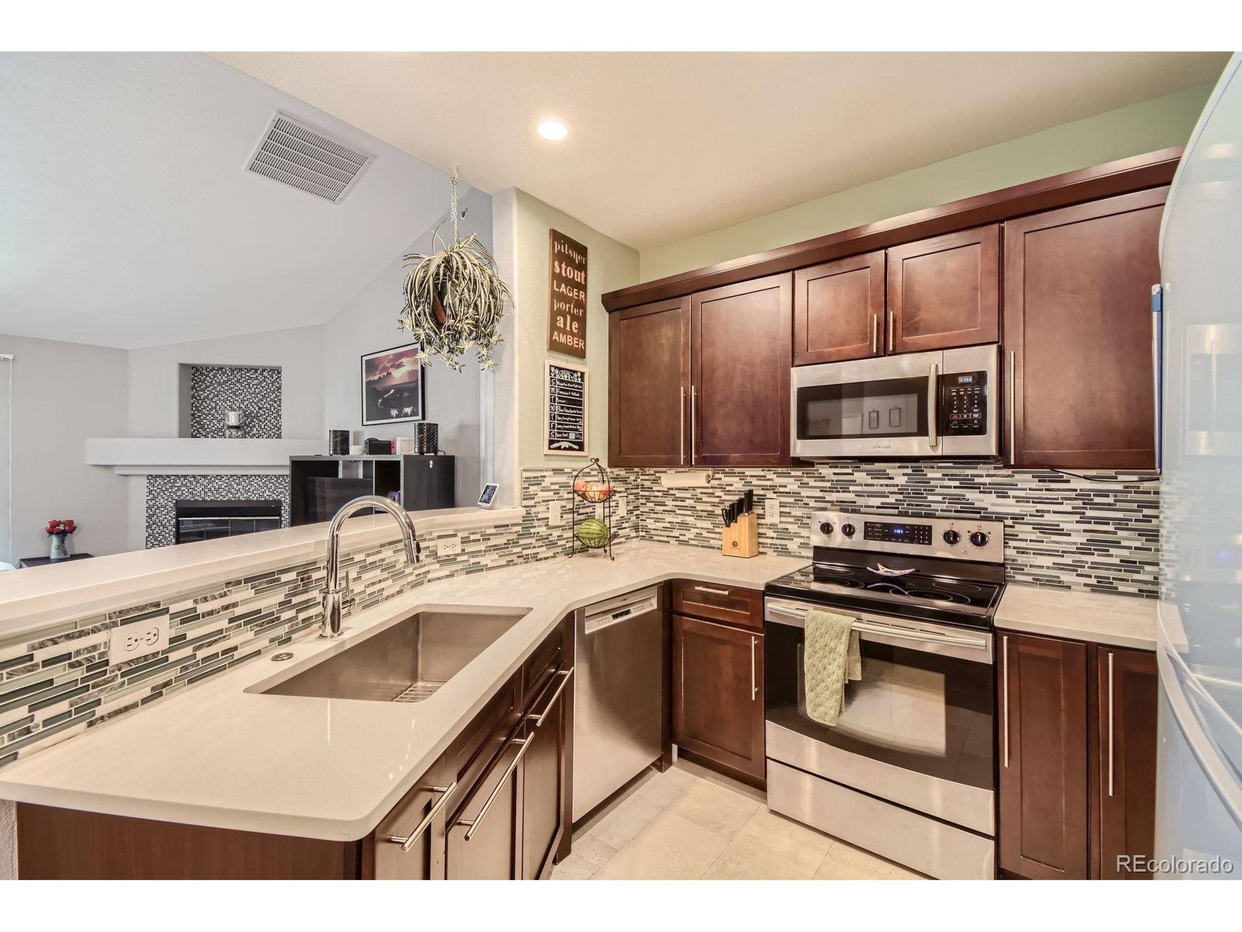 7409 S Alkire St #304, Littleton, CO 80127