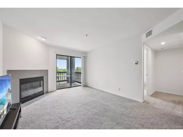 Boulder, CO 80304,2727 Folsom St #303
