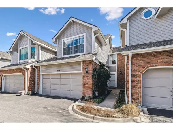 7696 S Monaco Cir E, Centennial, CO 80112