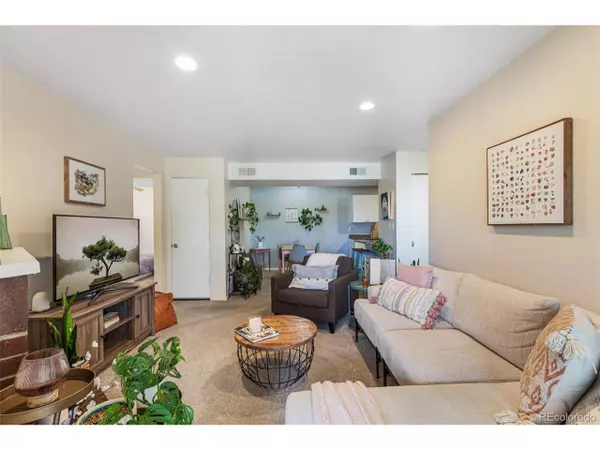 Denver, CO 80246,5300 E Cherry Creek South Dr #124