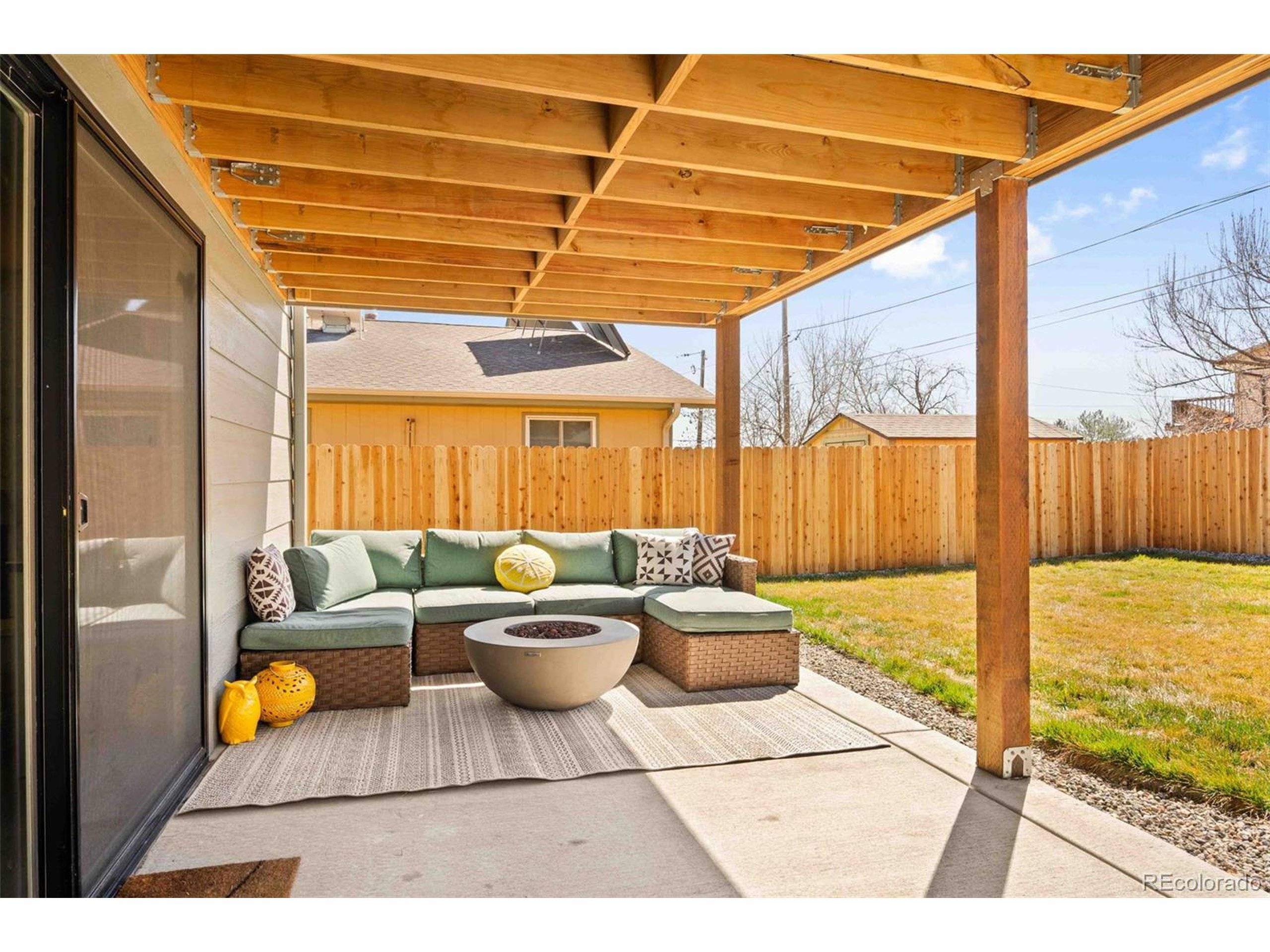 6844 W 69th Pl, Arvada, CO 80003
