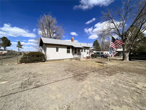 1398 Thompson St, Limon, CO 80828