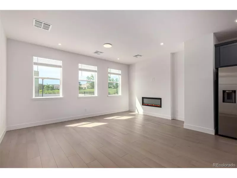 6 Ascent Trl, Englewood, CO 80112