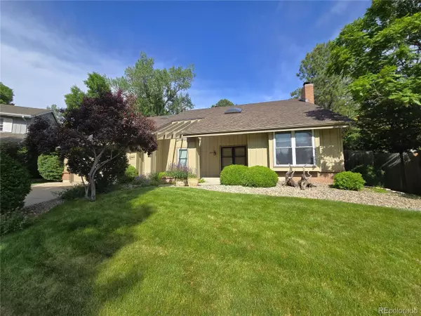 7290 S Cook Cir, Centennial, CO 80122