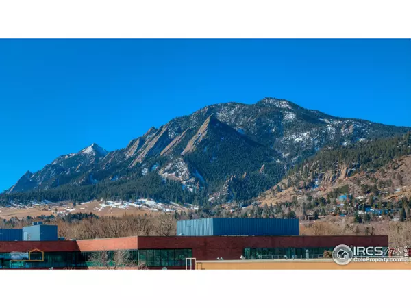 900 Pearl St #203, Boulder, CO 80302