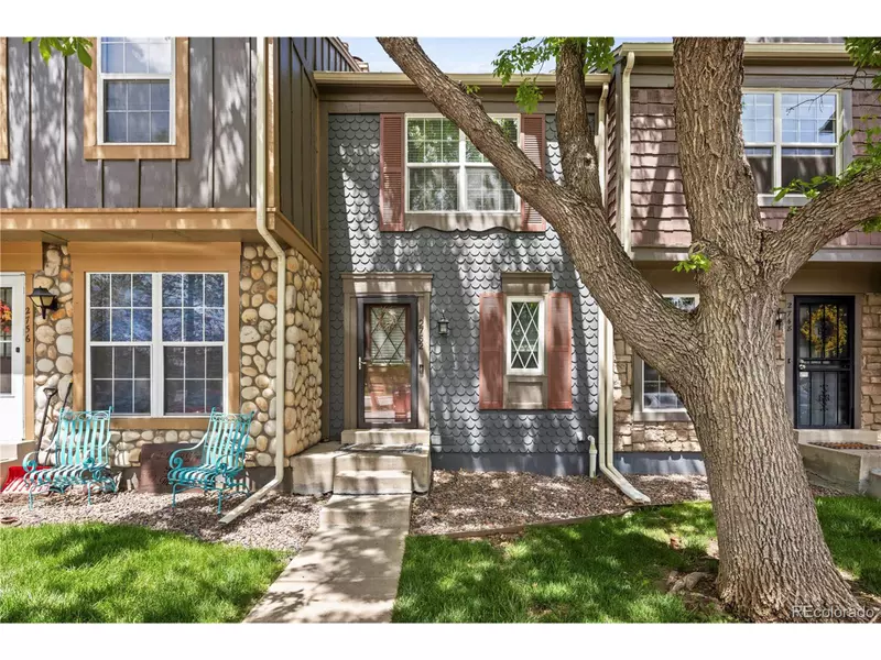 2752 E Nichols Cir, Centennial, CO 80122