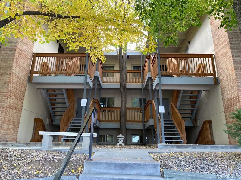 2835 S Monaco Pkwy #1-202, Denver, CO 80222