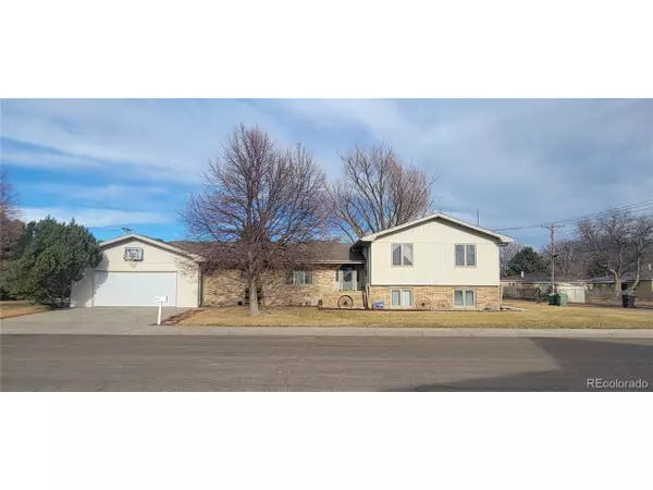 820 Spruce St, Julesburg, CO 80737