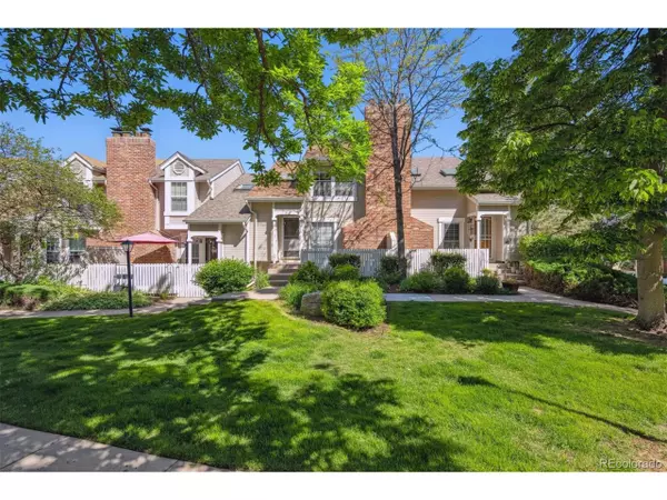 2883 W Long Cir #E, Littleton, CO 80120