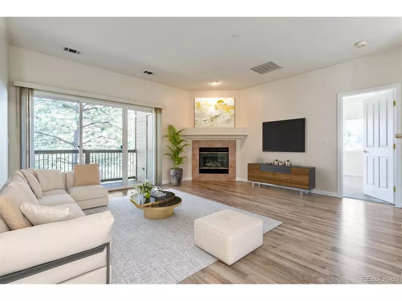 7459 S Alkire St #206, Littleton, CO 80127