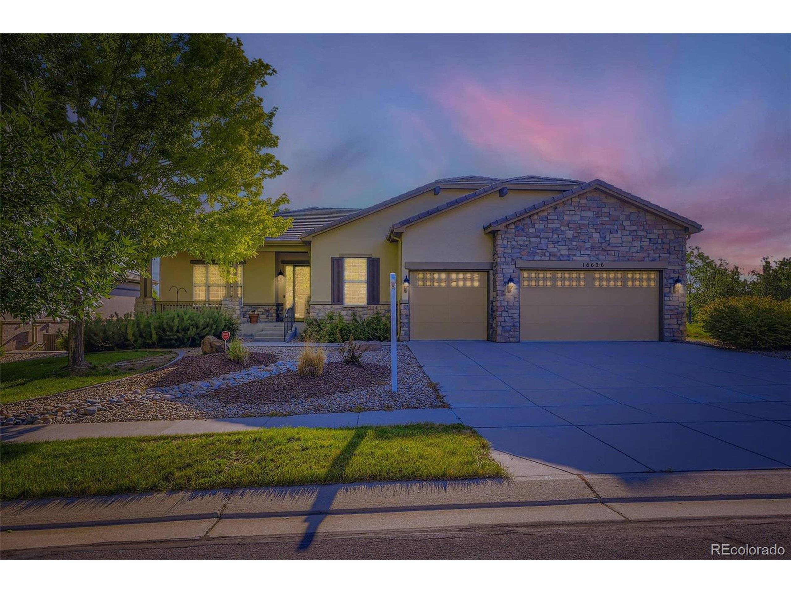 16626 Las Brisas Dr, Broomfield, CO 80023