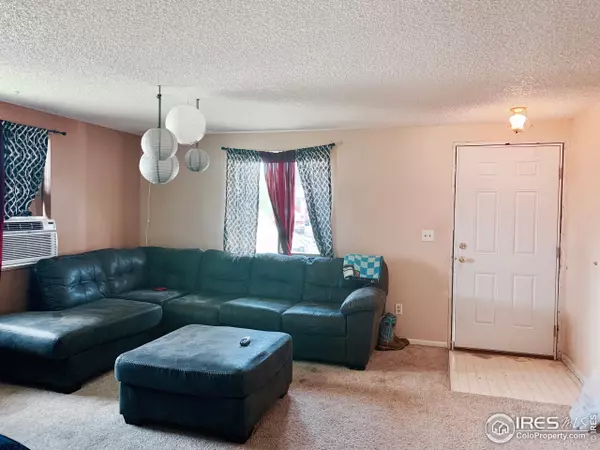 Longmont, CO 80501,1921 Carr Dr