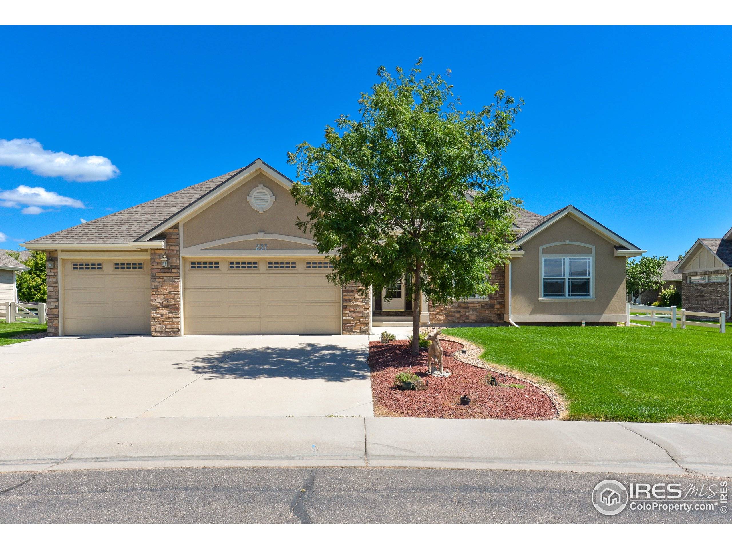 237 S Mountain View Dr,  Eaton,  CO 80615