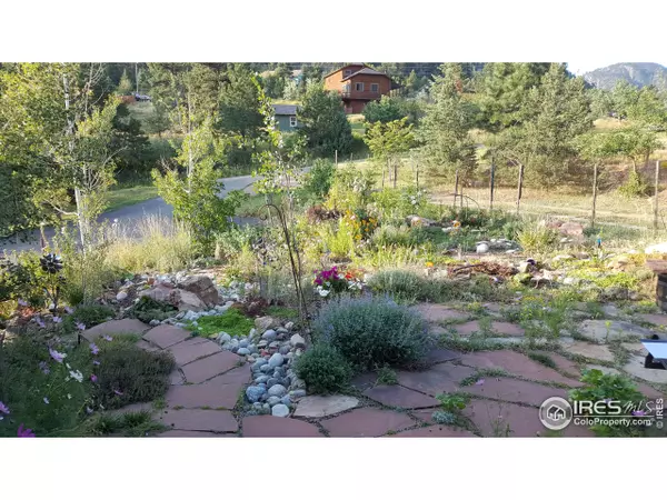 Lyons, CO 80540,237 Arapahoe Ct