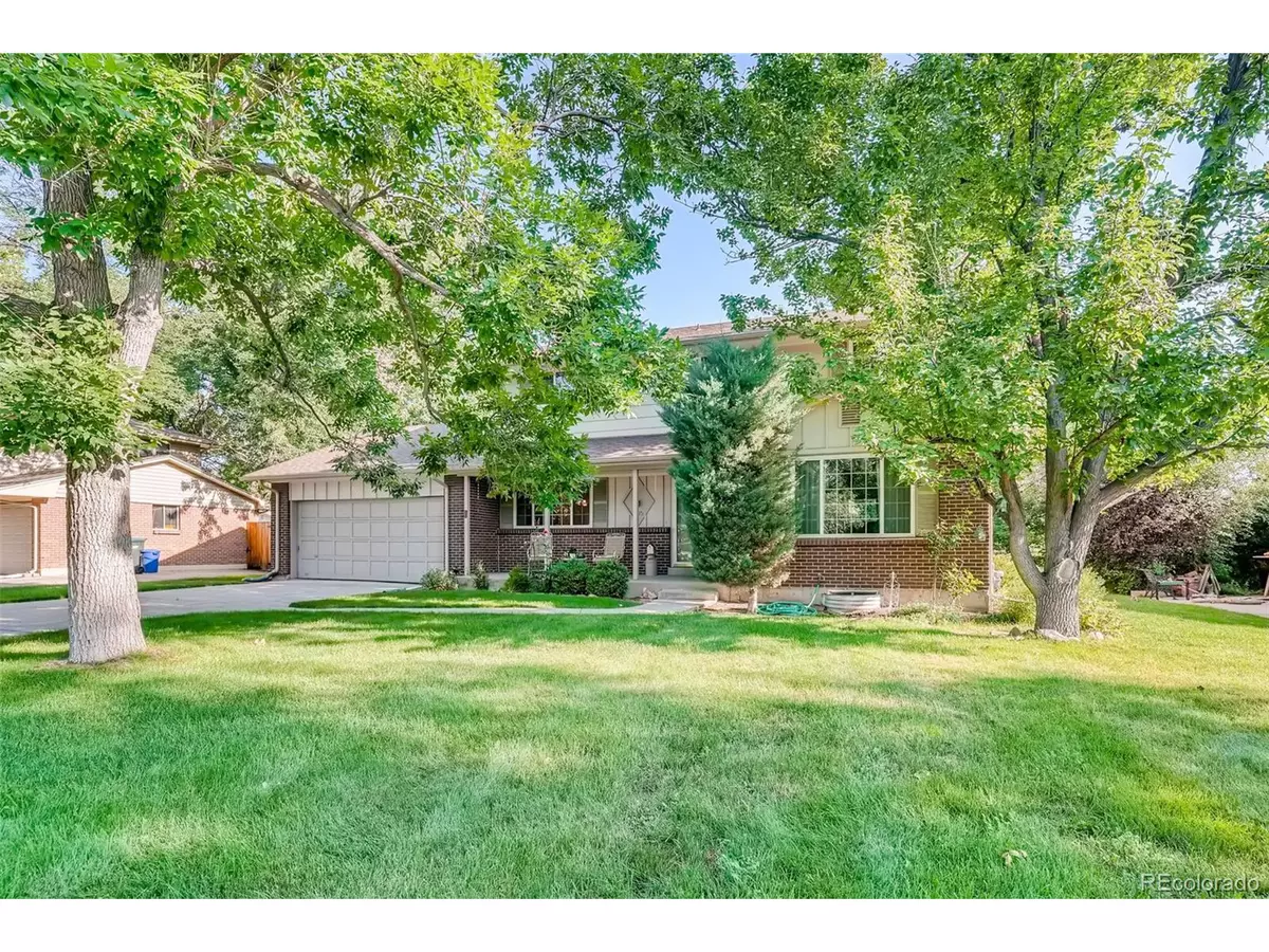 Lakewood, CO 80232,9315 W Iowa Pl