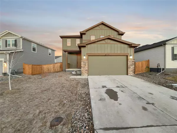 810 N Vandriver Way,  Aurora,  CO 80018
