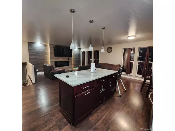 15361 8th Ave E, Aurora, CO 80011