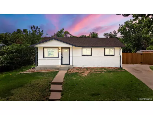 871 S Worchester St, Aurora, CO 80012
