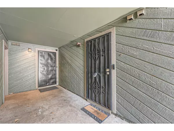 Aurora, CO 80015,14130 E Temple Dr #T01