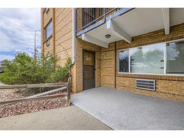 Englewood, CO 80110,800 W Belleview Ave #101