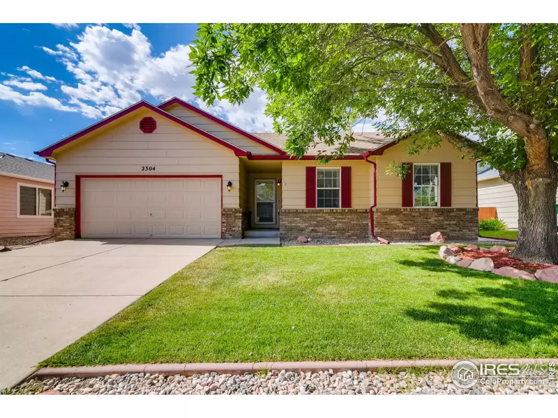 2304 Brianna Ct, Johnstown, CO 80534