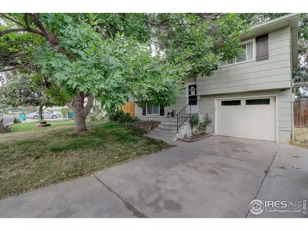 8209 Mummy Range Dr,  Fort Collins,  CO 80528