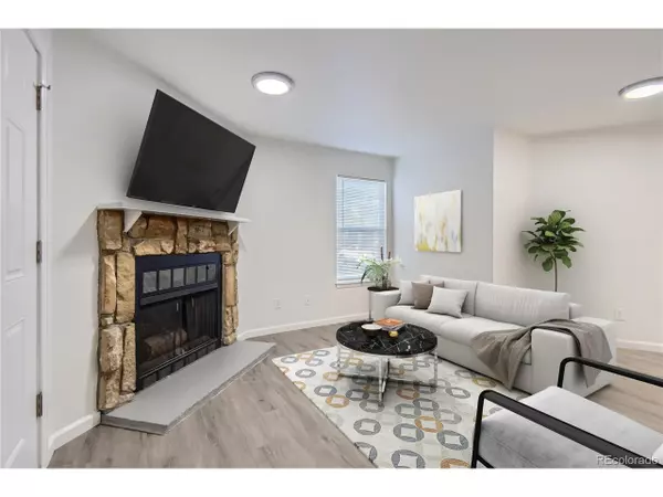 Aurora, CO 80012,932 S Dearborn Way #8