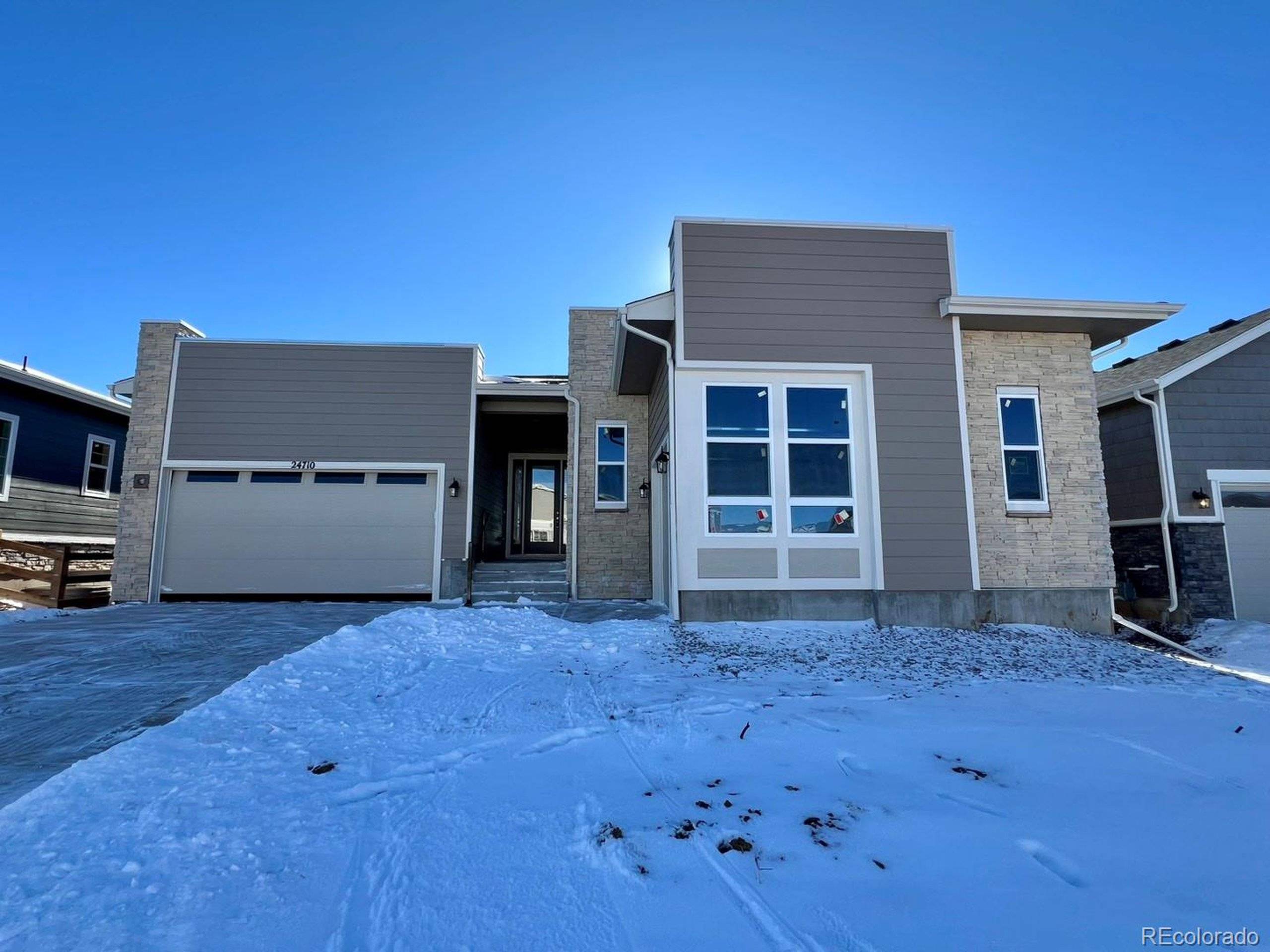24710 E 36th Ave, Aurora, CO 80019