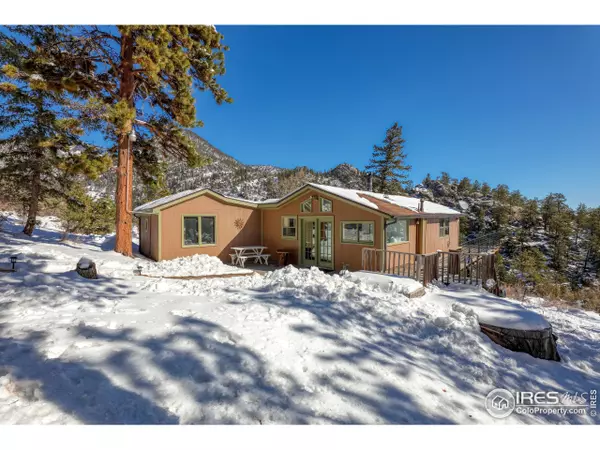 72 Arikara Rd, Lyons, CO 80540